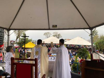 Missa em louvor ao Bom Jesus em Campo Mendes teve o Pároco Sebastião presidindo com liturgia da Rádio Campo Aberto